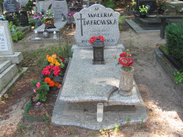 Grób Waleria Dąbrowska