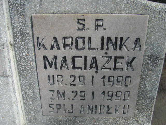 CÓRKA Maciążek 1990 Police - Grobonet - Wyszukiwarka osób pochowanych