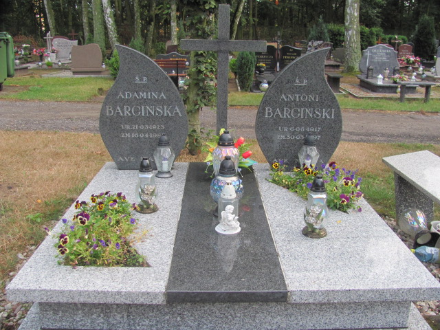 Grób Adamina Barcińska