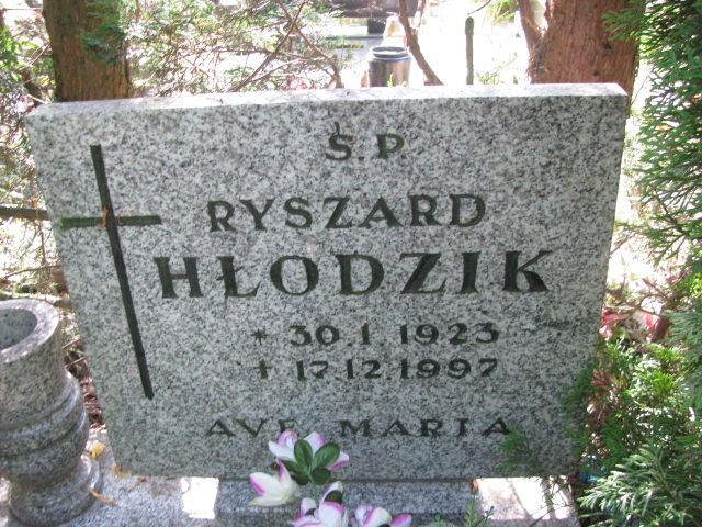 Jerzy Hłodzik 1947 Police - Grobonet - Wyszukiwarka osób pochowanych