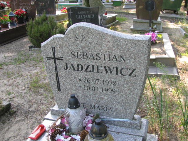 Sebastian Jadziewicz 1978 Police - Grobonet - Wyszukiwarka osób pochowanych