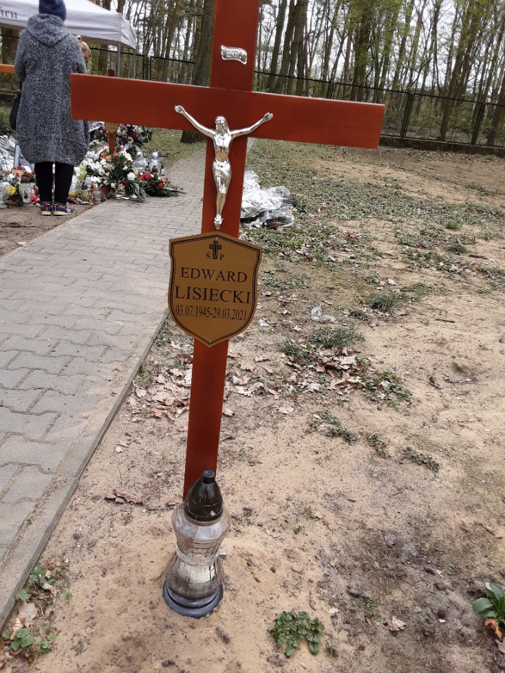 Edward Lisiecki 1945 Police - Grobonet - Wyszukiwarka osób pochowanych