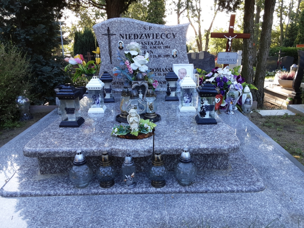 Kazimierz Niedźwiecki 1951 Police - Grobonet - Wyszukiwarka osób pochowanych